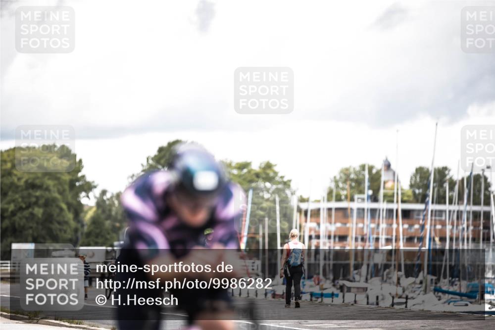 16.08.2026 - KN Förde Triathlon 2026 H.Heesch http://msf.ph/oto/9986282 16.08.2026 13:09:35 Radfahren 552, 596 meine-sportfotos.de