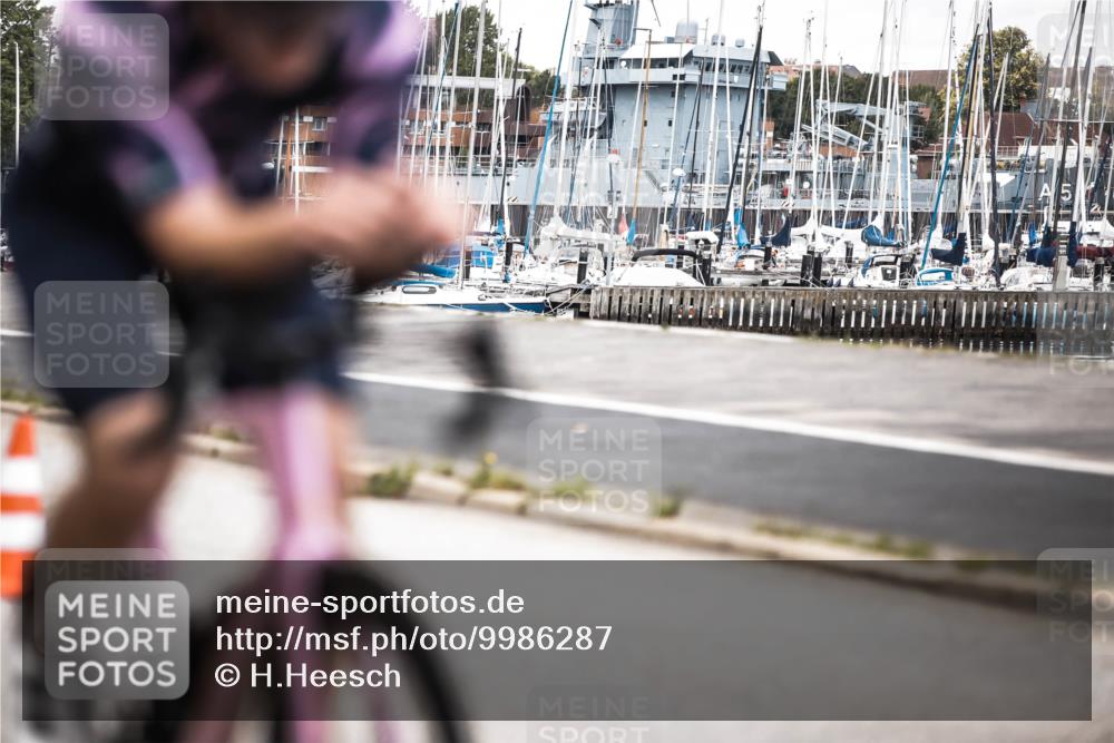 16.08.2026 - KN Förde Triathlon 2026 H.Heesch http://msf.ph/oto/9986287 16.08.2026 13:09:35 Radfahren 552, 596 meine-sportfotos.de