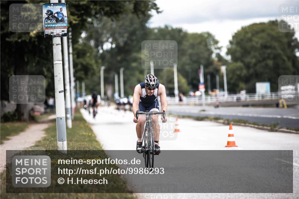 16.08.2026 - KN Förde Triathlon 2026 H.Heesch http://msf.ph/oto/9986293 16.08.2026 13:09:40 Radfahren 507, 702 meine-sportfotos.de