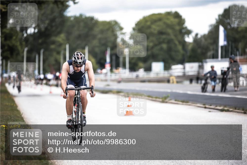 16.08.2026 - KN Förde Triathlon 2026 H.Heesch http://msf.ph/oto/9986300 16.08.2026 13:09:41 Radfahren 507, 702 meine-sportfotos.de