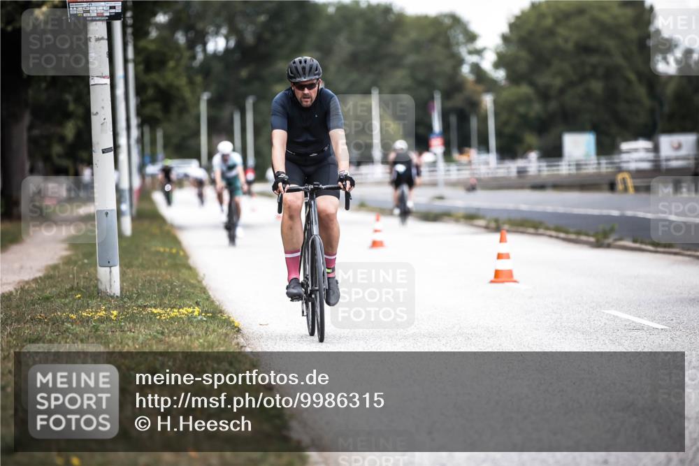 16.08.2026 - KN Förde Triathlon 2026 H.Heesch http://msf.ph/oto/9986315 16.08.2026 13:09:48 Radfahren 553, 735 meine-sportfotos.de