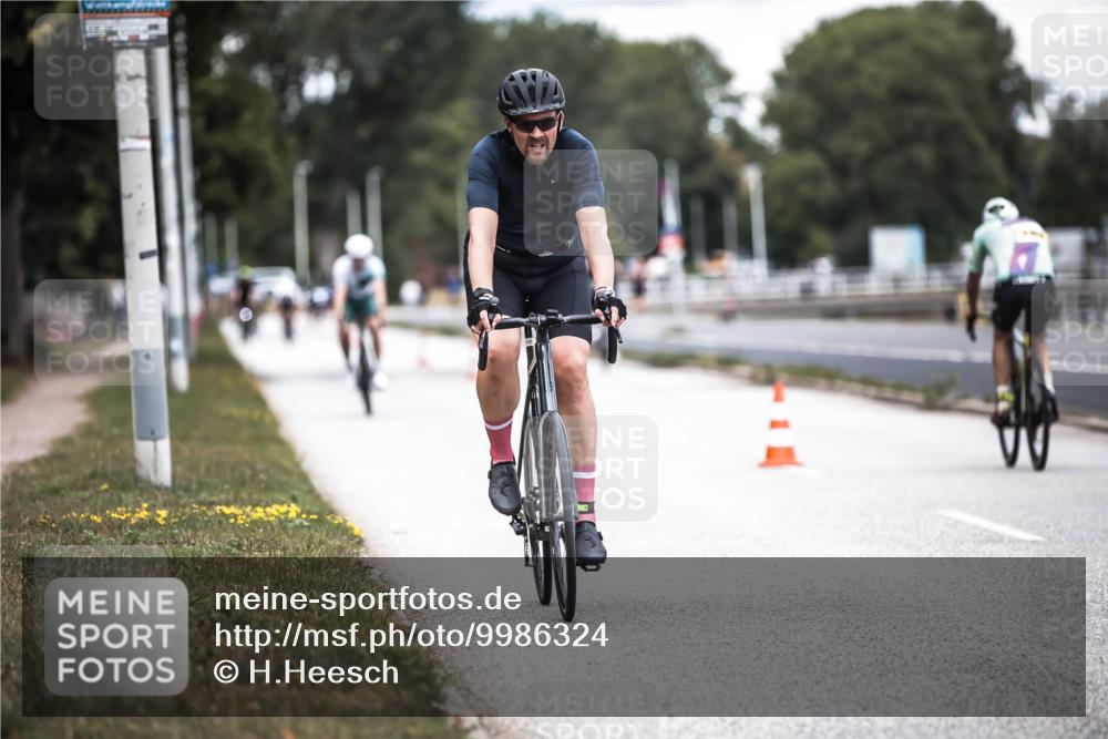 16.08.2026 - KN Förde Triathlon 2026 H.Heesch http://msf.ph/oto/9986324 16.08.2026 13:09:49 Radfahren 553, 605, 735 meine-sportfotos.de