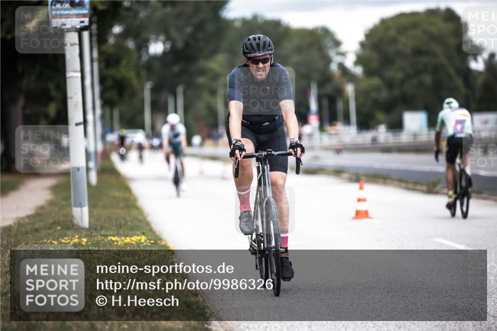 16.08.2026 - KN Förde Triathlon 2026 H.Heesch http://msf.ph/oto/9986326 16.08.2026 13:09:49 Radfahren 553, 605, 735 meine-sportfotos.de