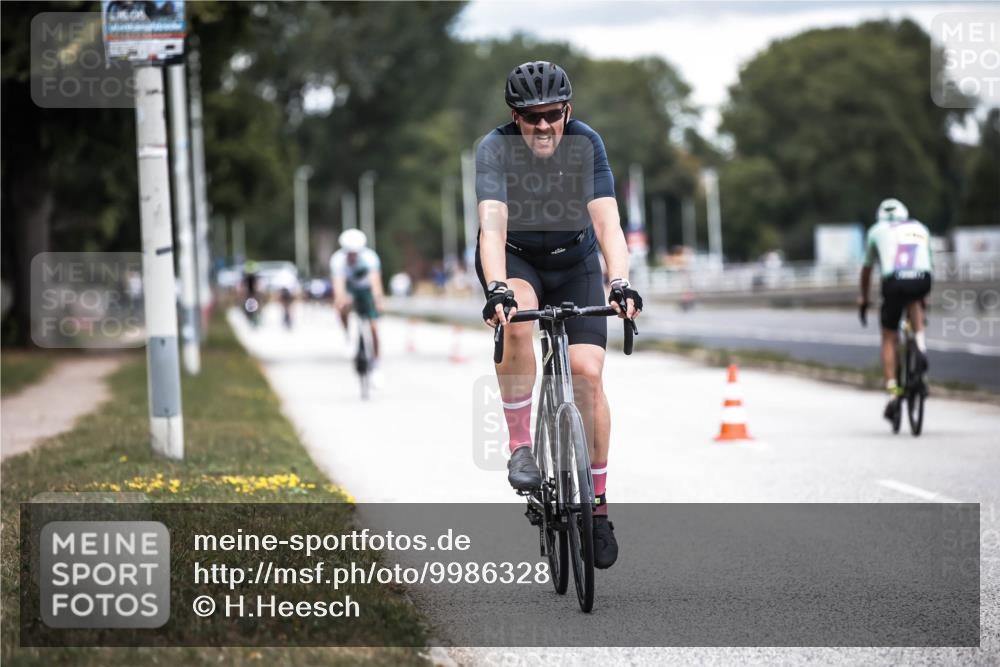 16.08.2026 - KN Förde Triathlon 2026 H.Heesch http://msf.ph/oto/9986328 16.08.2026 13:09:49 Radfahren 553, 605, 735 meine-sportfotos.de