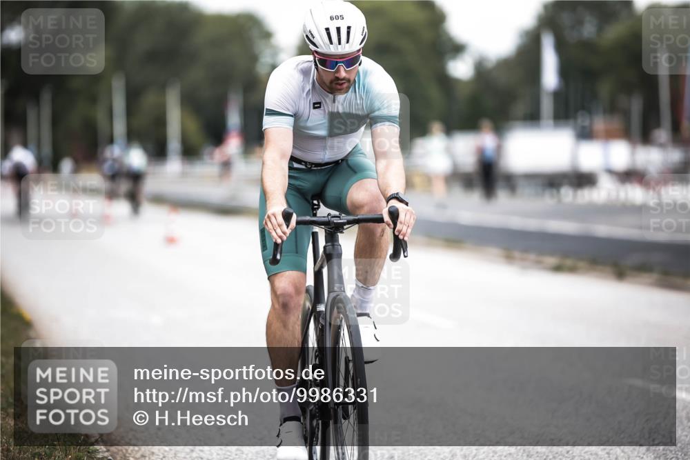 16.08.2026 - KN Förde Triathlon 2026 H.Heesch http://msf.ph/oto/9986331 16.08.2026 13:09:53 Radfahren 553, 601, 605, 735 meine-sportfotos.de