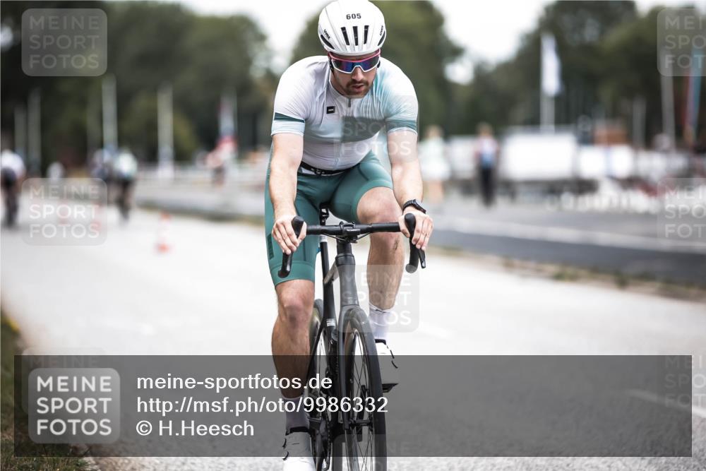 16.08.2026 - KN Förde Triathlon 2026 H.Heesch http://msf.ph/oto/9986332 16.08.2026 13:09:54 Radfahren 553, 601, 605, 738 meine-sportfotos.de
