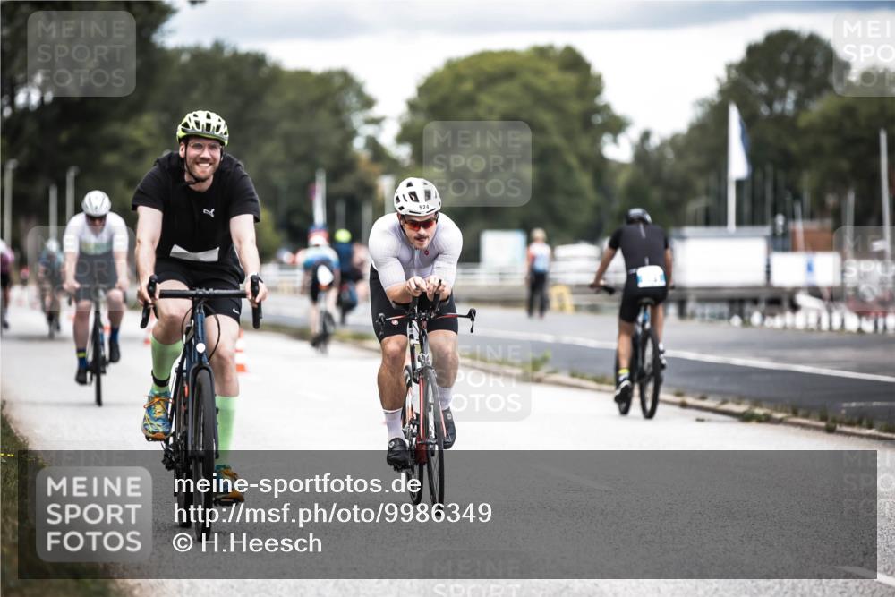 16.08.2026 - KN Förde Triathlon 2026 H.Heesch http://msf.ph/oto/9986349 16.08.2026 13:10:03 Radfahren 504, 524, 595, 701, 704, 743 meine-sportfotos.de