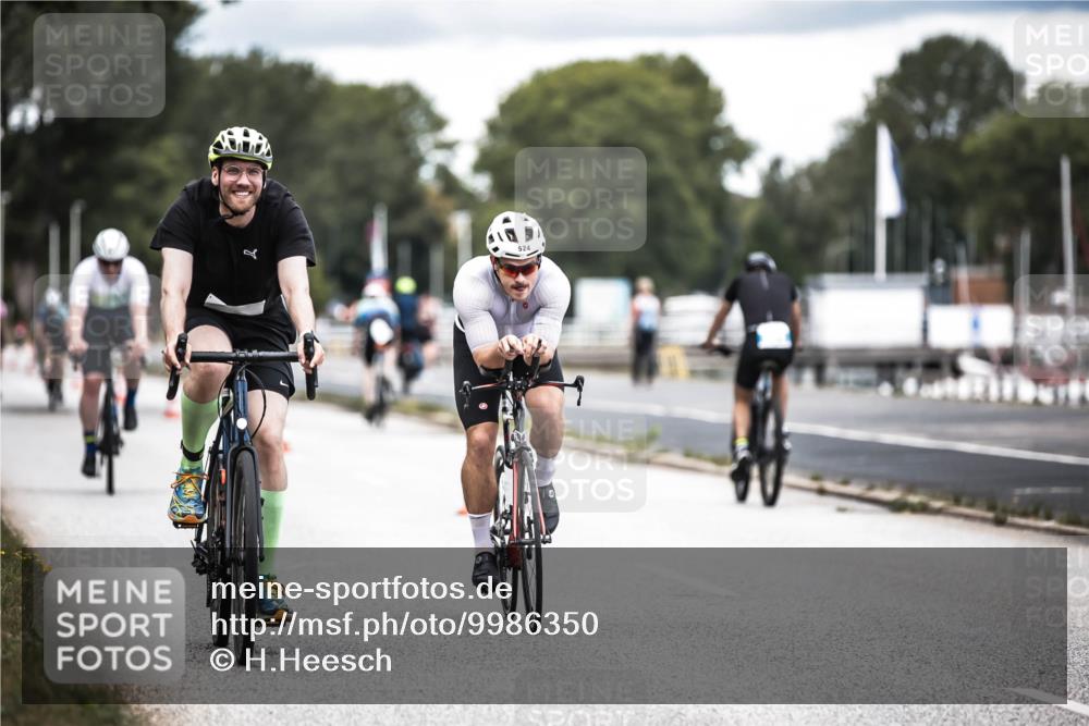 16.08.2026 - KN Förde Triathlon 2026 H.Heesch http://msf.ph/oto/9986350 16.08.2026 13:10:03 Radfahren 504, 524, 595, 701, 704, 743 meine-sportfotos.de