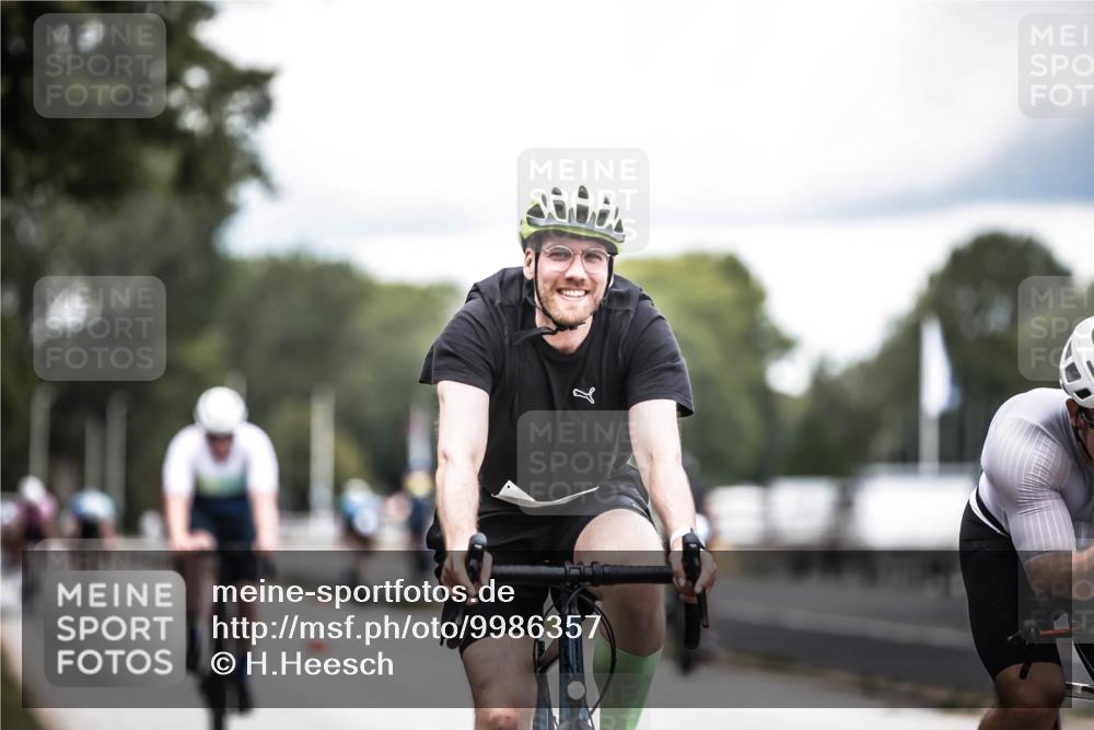 16.08.2026 - KN Förde Triathlon 2026 H.Heesch http://msf.ph/oto/9986357 16.08.2026 13:10:04 Radfahren 504, 524, 595, 701, 704, 743 meine-sportfotos.de