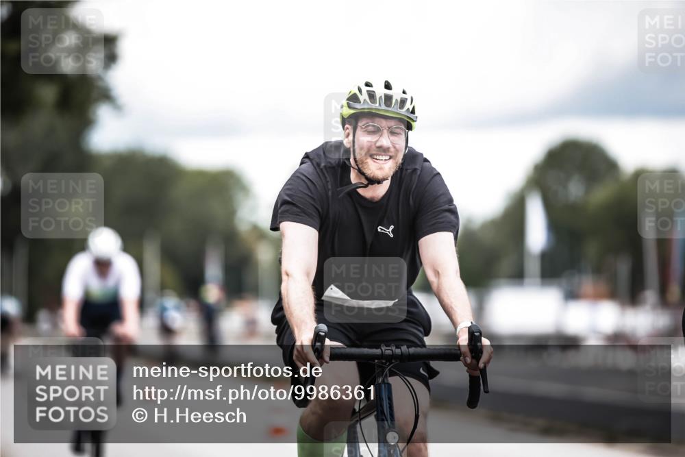 16.08.2026 - KN Förde Triathlon 2026 H.Heesch http://msf.ph/oto/9986361 16.08.2026 13:10:05 Radfahren 504, 524, 595, 704, 743 meine-sportfotos.de