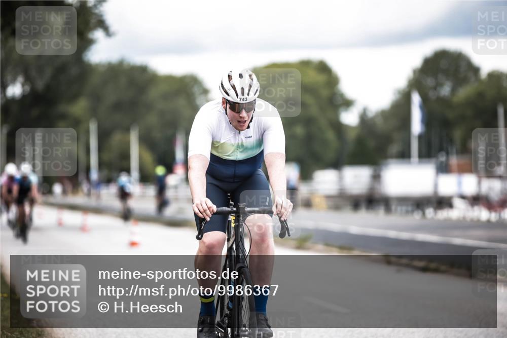 16.08.2026 - KN Förde Triathlon 2026 H.Heesch http://msf.ph/oto/9986367 16.08.2026 13:10:06 Radfahren 504, 524, 594, 595, 704, 743 meine-sportfotos.de
