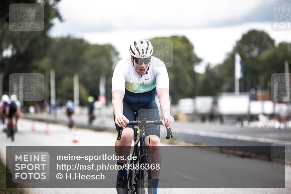 16.08.2026 - KN Förde Triathlon 2026 H.Heesch http://msf.ph/oto/9986368 16.08.2026 13:10:06 Radfahren 504, 524, 594, 595, 704, 743 meine-sportfotos.de