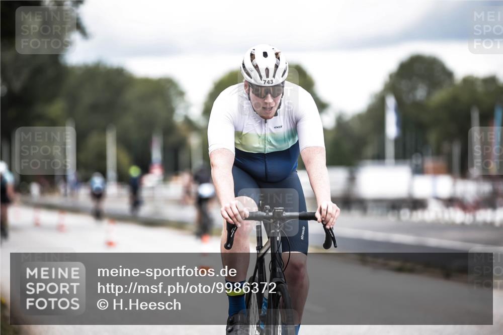 16.08.2026 - KN Förde Triathlon 2026 H.Heesch http://msf.ph/oto/9986372 16.08.2026 13:10:06 Radfahren 504, 524, 594, 595, 704, 743 meine-sportfotos.de