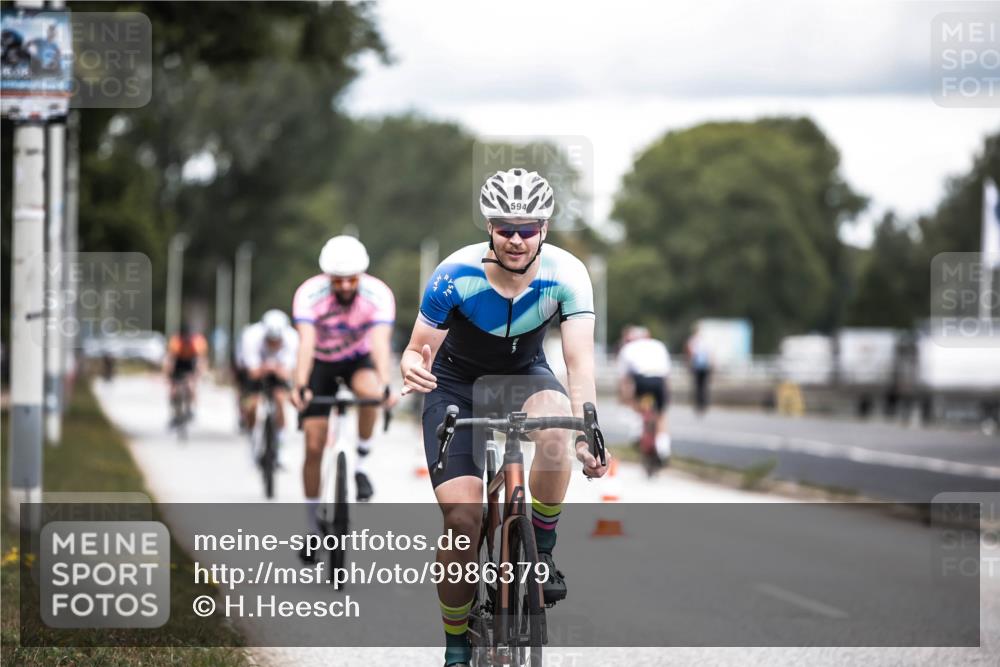16.08.2026 - KN Förde Triathlon 2026 H.Heesch http://msf.ph/oto/9986379 16.08.2026 13:10:10 Radfahren 504, 594, 595, 718, 732 meine-sportfotos.de