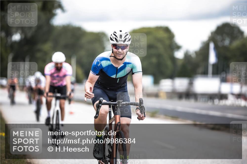 16.08.2026 - KN Förde Triathlon 2026 H.Heesch http://msf.ph/oto/9986384 16.08.2026 13:10:11 Radfahren 594, 595, 710, 718, 732 meine-sportfotos.de