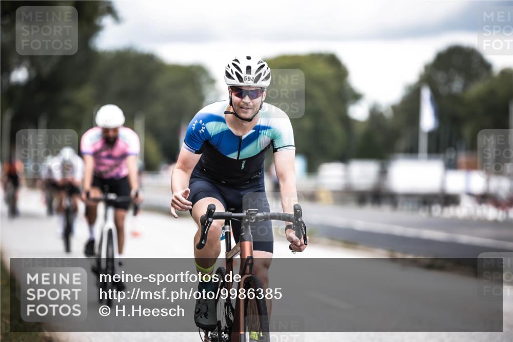 16.08.2026 - KN Förde Triathlon 2026 H.Heesch http://msf.ph/oto/9986385 16.08.2026 13:10:11 Radfahren 594, 595, 710, 718, 732 meine-sportfotos.de