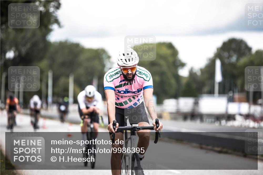 16.08.2026 - KN Förde Triathlon 2026 H.Heesch http://msf.ph/oto/9986395 16.08.2026 13:10:12 Radfahren 594, 710, 718, 732 meine-sportfotos.de