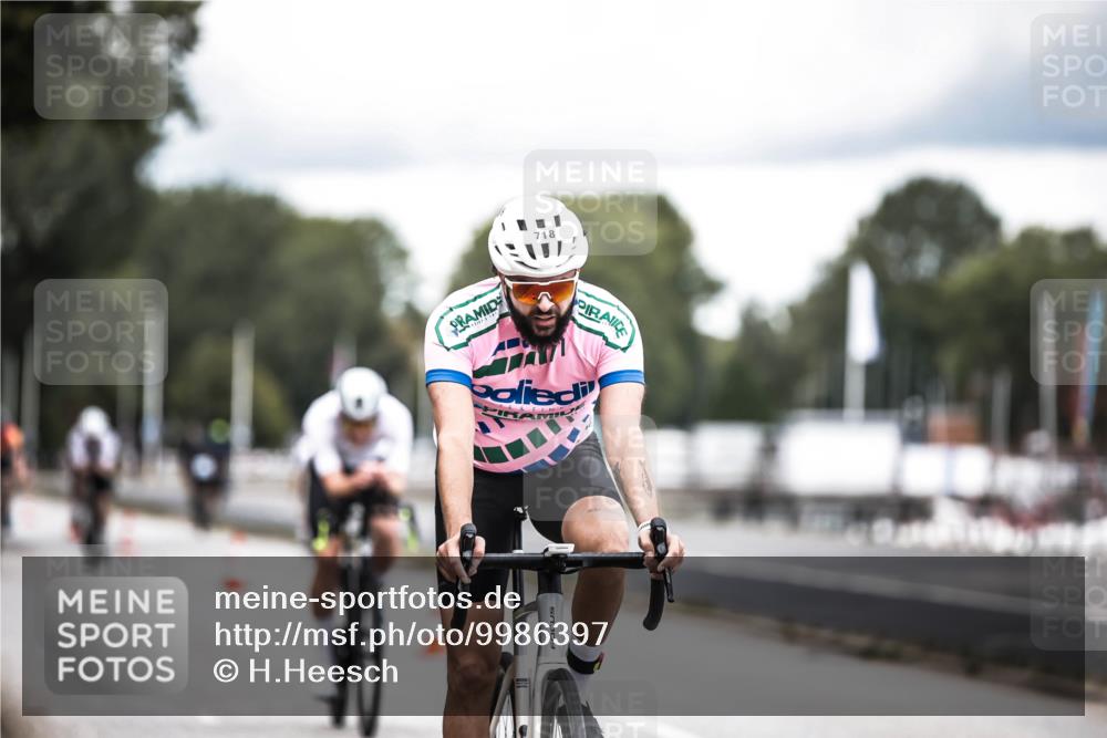 16.08.2026 - KN Förde Triathlon 2026 H.Heesch http://msf.ph/oto/9986397 16.08.2026 13:10:12 Radfahren 594, 710, 718, 732 meine-sportfotos.de