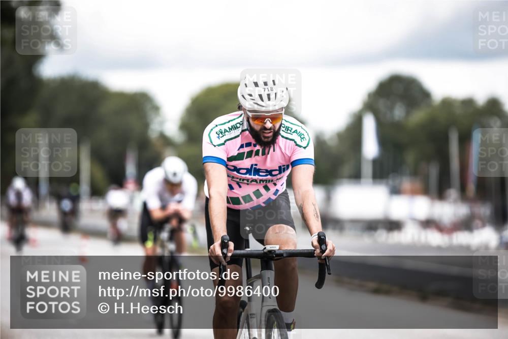 16.08.2026 - KN Förde Triathlon 2026 H.Heesch http://msf.ph/oto/9986400 16.08.2026 13:10:12 Radfahren 594, 710, 718, 732 meine-sportfotos.de