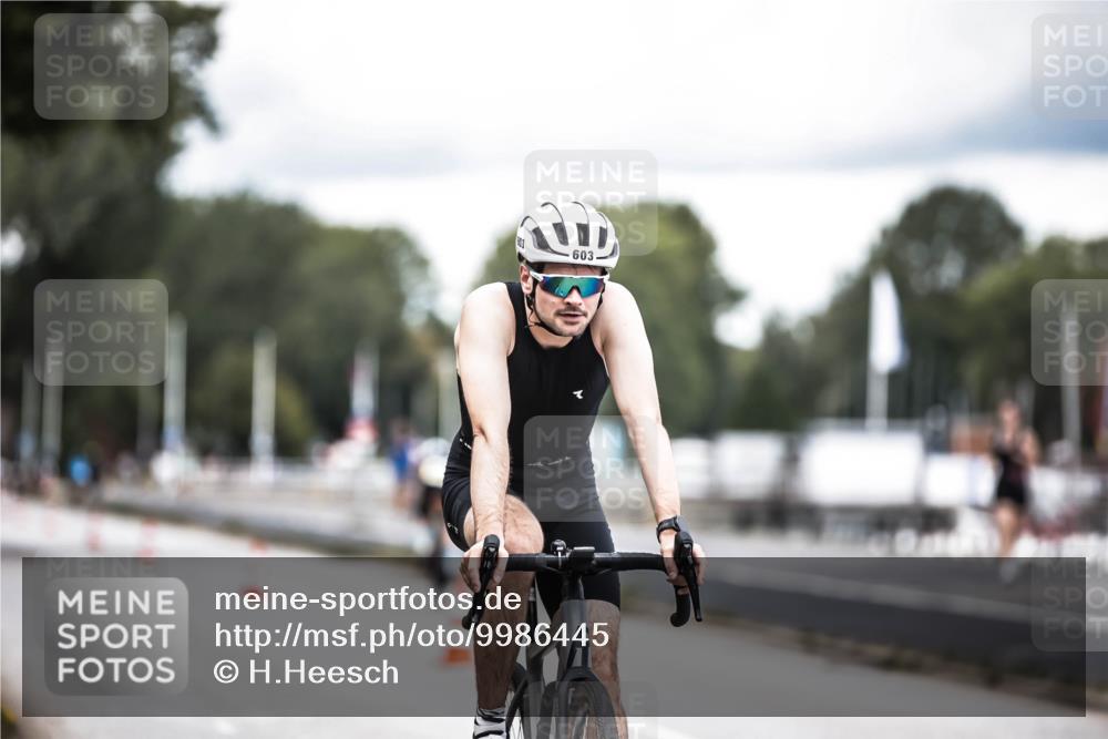 16.08.2026 - KN Förde Triathlon 2026 H.Heesch http://msf.ph/oto/9986445 16.08.2026 13:10:32 Radfahren 574, 603 meine-sportfotos.de