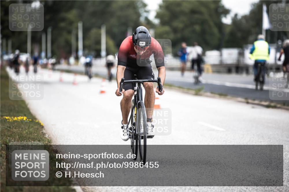 16.08.2026 - KN Förde Triathlon 2026 H.Heesch http://msf.ph/oto/9986455 16.08.2026 13:10:42 Radfahren 541, 544, 549, 556 meine-sportfotos.de