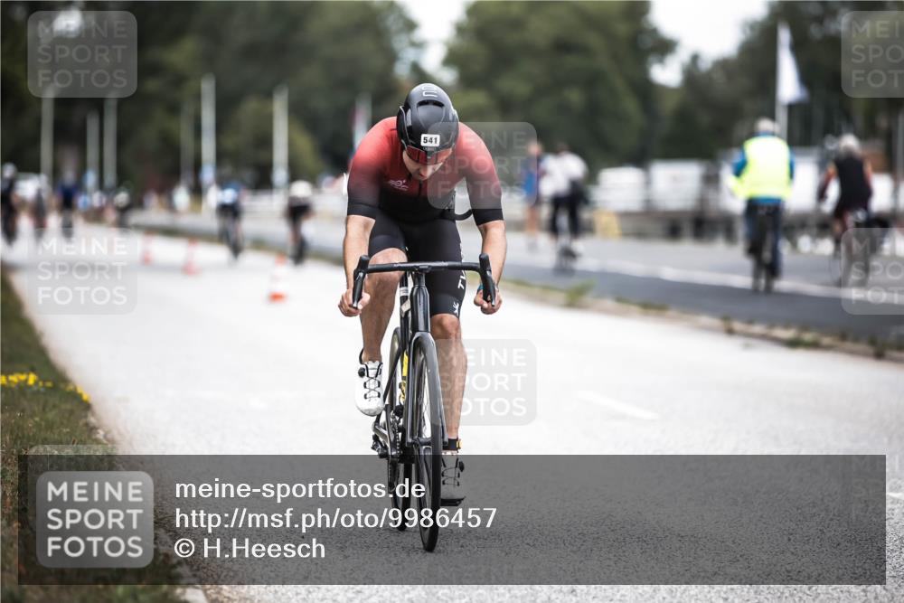 16.08.2026 - KN Förde Triathlon 2026 H.Heesch http://msf.ph/oto/9986457 16.08.2026 13:10:42 Radfahren 541, 544, 549, 556 meine-sportfotos.de