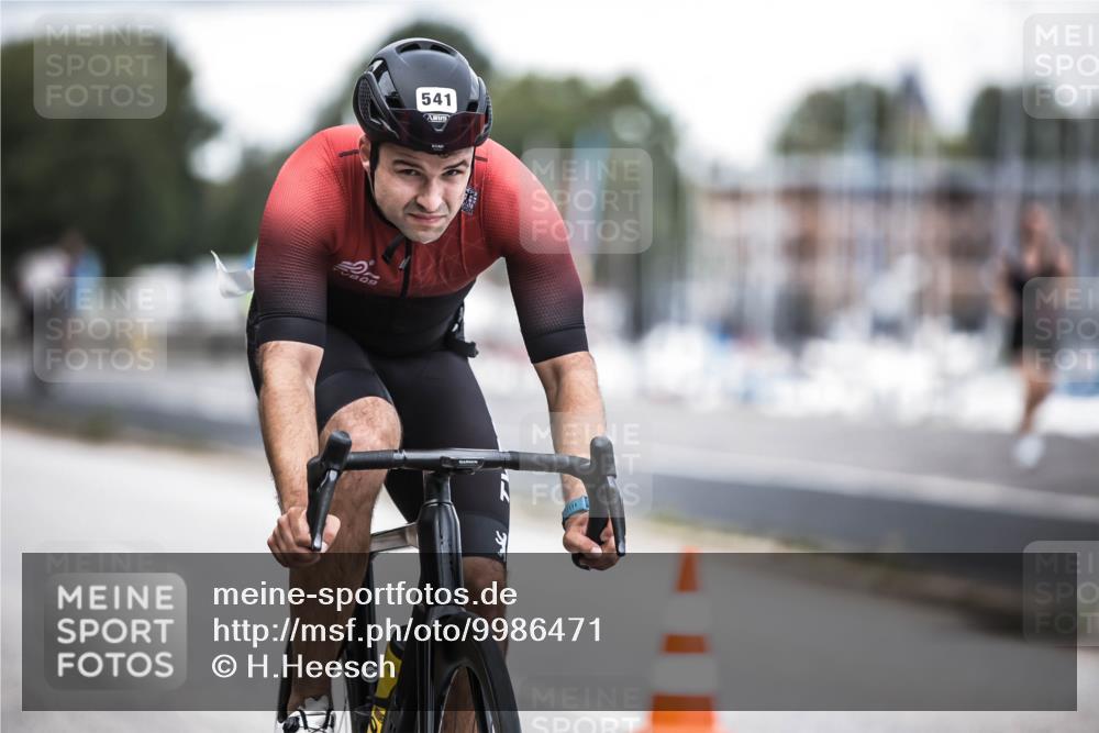 16.08.2026 - KN Förde Triathlon 2026 H.Heesch http://msf.ph/oto/9986471 16.08.2026 13:10:42 Radfahren 541, 544, 549, 556 meine-sportfotos.de