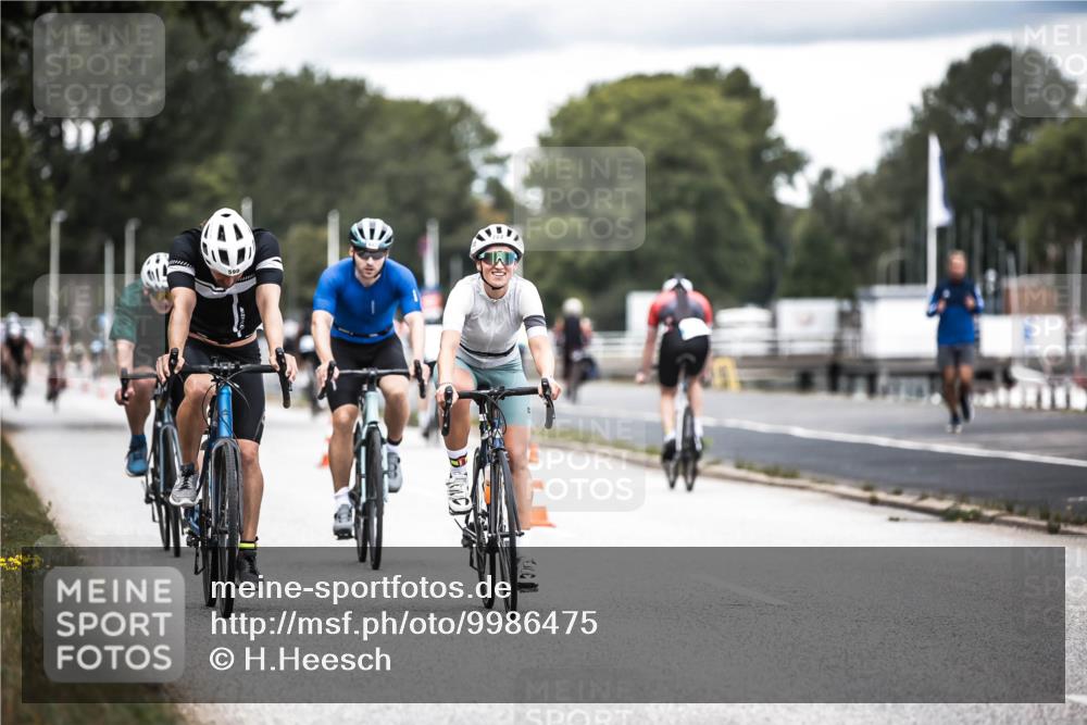 16.08.2026 - KN Förde Triathlon 2026 H.Heesch http://msf.ph/oto/9986475 16.08.2026 13:10:51 Radfahren 590, 602, 607, 722, 733, 747 meine-sportfotos.de