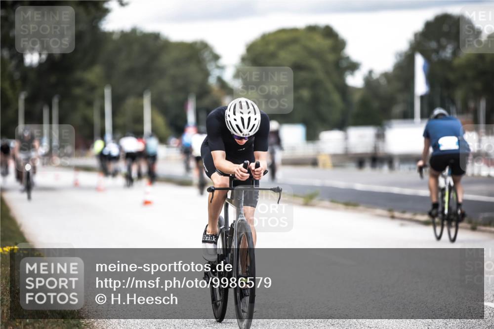 16.08.2026 - KN Förde Triathlon 2026 H.Heesch http://msf.ph/oto/9986579 16.08.2026 13:11:15 Radfahren 577, 584, 706 meine-sportfotos.de