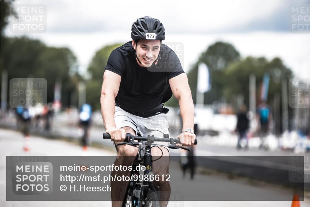 16.08.2026 - KN Förde Triathlon 2026 H.Heesch http://msf.ph/oto/9986612 16.08.2026 13:11:22 Radfahren 572, 576, 604, 608, 703, 716 meine-sportfotos.de