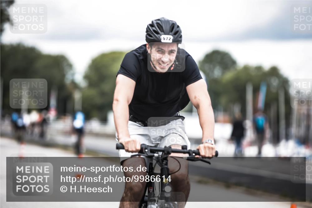 16.08.2026 - KN Förde Triathlon 2026 H.Heesch http://msf.ph/oto/9986614 16.08.2026 13:11:22 Radfahren 572, 576, 604, 608, 703, 716 meine-sportfotos.de