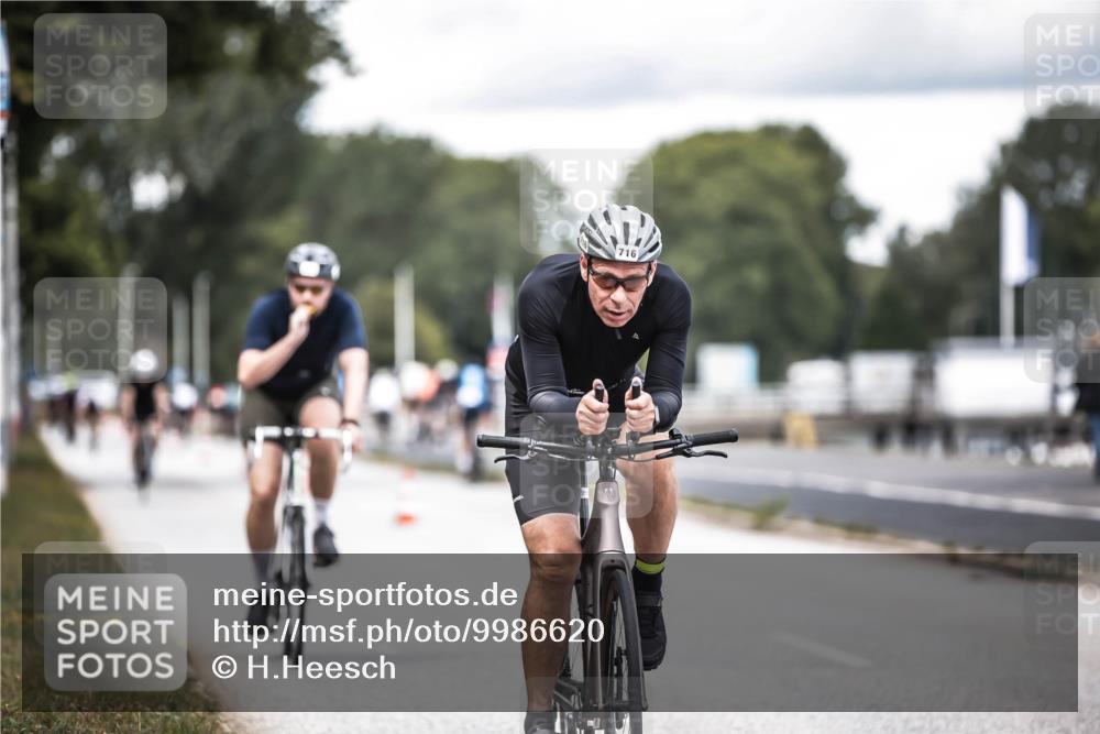 16.08.2026 - KN Förde Triathlon 2026 H.Heesch http://msf.ph/oto/9986620 16.08.2026 13:11:24 Radfahren 557, 572, 576, 604, 608, 703, 716 meine-sportfotos.de