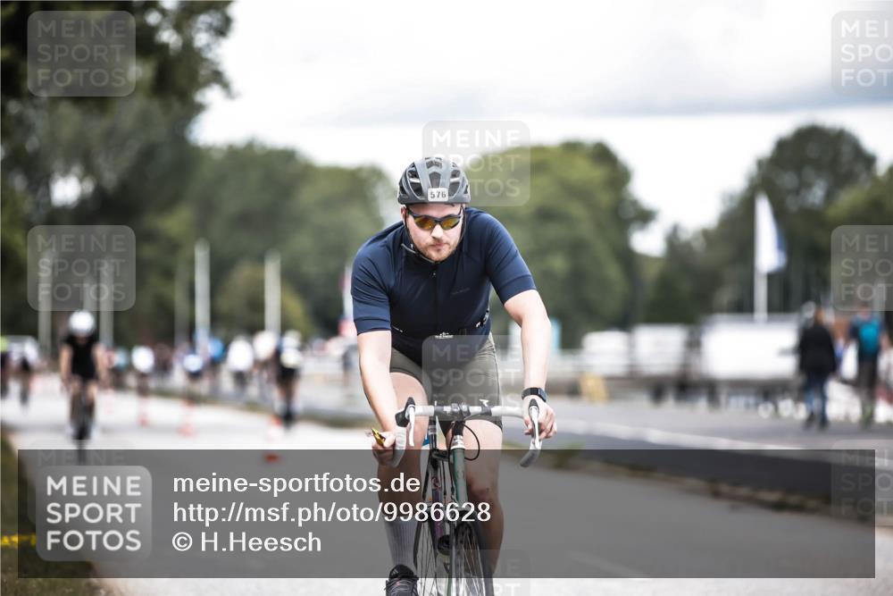16.08.2026 - KN Förde Triathlon 2026 H.Heesch http://msf.ph/oto/9986628 16.08.2026 13:11:25 Radfahren 557, 572, 576, 604, 608, 703, 716 meine-sportfotos.de