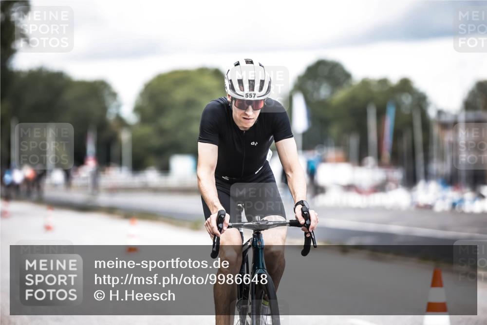16.08.2026 - KN Förde Triathlon 2026 H.Heesch http://msf.ph/oto/9986648 16.08.2026 13:11:29 Radfahren 508, 557, 576, 604, 608, 703 meine-sportfotos.de