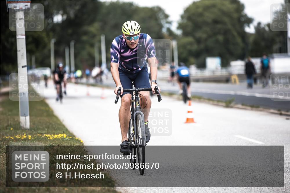 16.08.2026 - KN Förde Triathlon 2026 H.Heesch http://msf.ph/oto/9986670 16.08.2026 13:11:37 Radfahren 548, 558, 559 meine-sportfotos.de