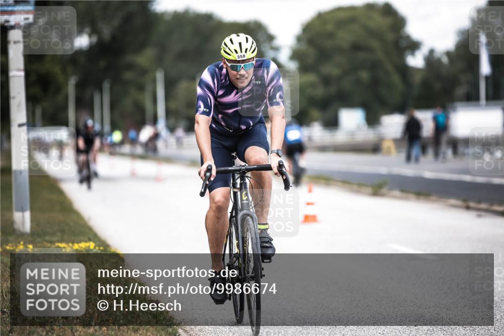 16.08.2026 - KN Förde Triathlon 2026 H.Heesch http://msf.ph/oto/9986674 16.08.2026 13:11:37 Radfahren 548, 558, 559 meine-sportfotos.de