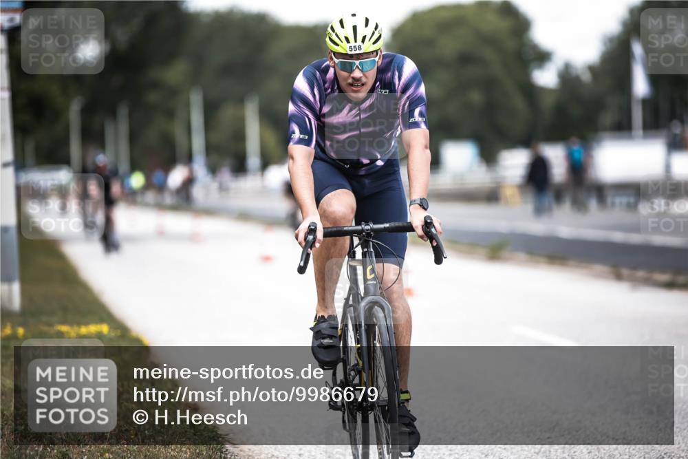 16.08.2026 - KN Förde Triathlon 2026 H.Heesch http://msf.ph/oto/9986679 16.08.2026 13:11:37 Radfahren 548, 558, 559 meine-sportfotos.de