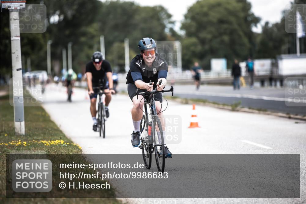 16.08.2026 - KN Förde Triathlon 2026 H.Heesch http://msf.ph/oto/9986683 16.08.2026 13:11:42 Radfahren 522, 548, 581 meine-sportfotos.de