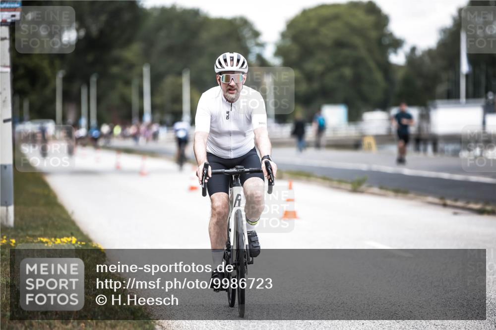 16.08.2026 - KN Förde Triathlon 2026 H.Heesch http://msf.ph/oto/9986723 16.08.2026 13:11:54 Radfahren 533, 737 meine-sportfotos.de