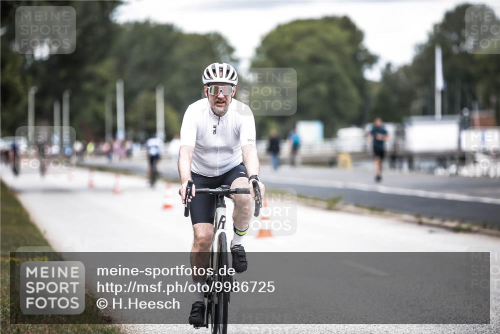 16.08.2026 - KN Förde Triathlon 2026 H.Heesch http://msf.ph/oto/9986725 16.08.2026 13:11:54 Radfahren 533, 737 meine-sportfotos.de
