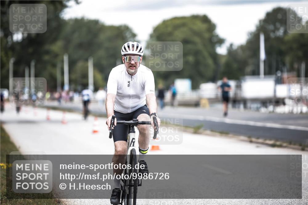 16.08.2026 - KN Förde Triathlon 2026 H.Heesch http://msf.ph/oto/9986726 16.08.2026 13:11:54 Radfahren 533, 737 meine-sportfotos.de