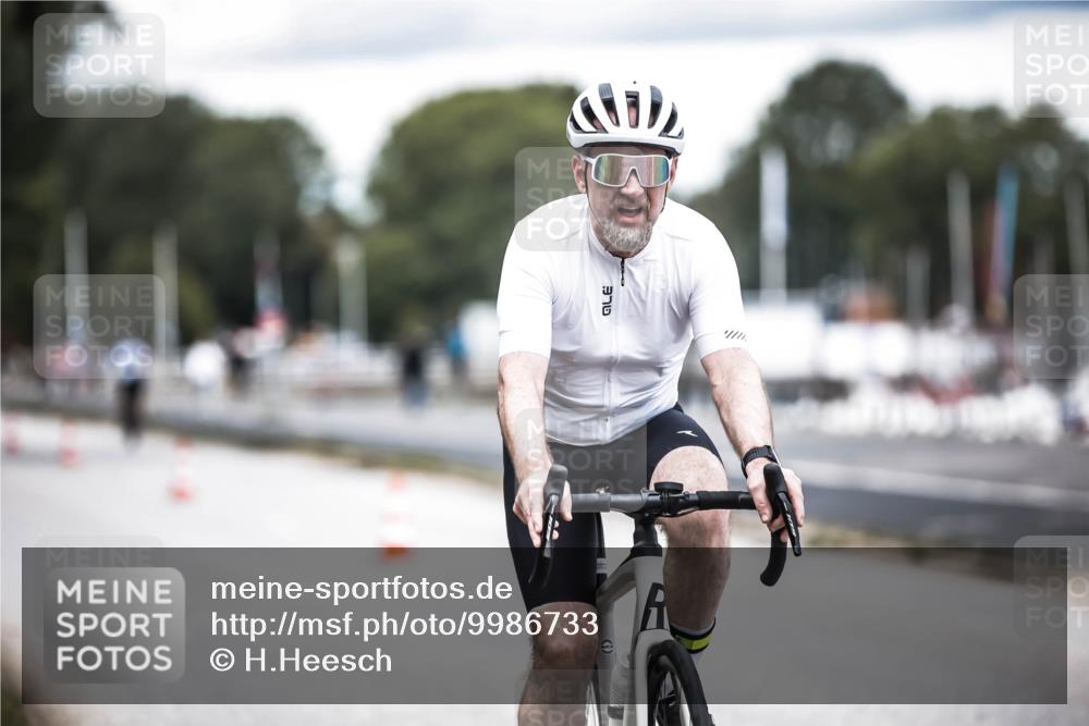 16.08.2026 - KN Förde Triathlon 2026 H.Heesch http://msf.ph/oto/9986733 16.08.2026 13:11:55 Radfahren 533, 737 meine-sportfotos.de