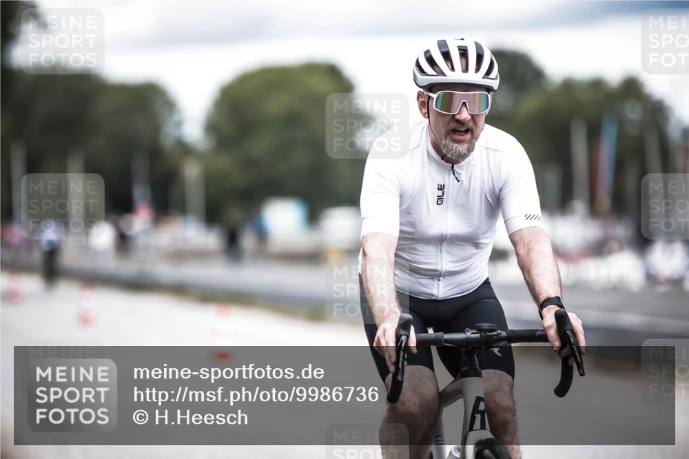 16.08.2026 - KN Förde Triathlon 2026 H.Heesch http://msf.ph/oto/9986736 16.08.2026 13:11:55 Radfahren 533, 737 meine-sportfotos.de