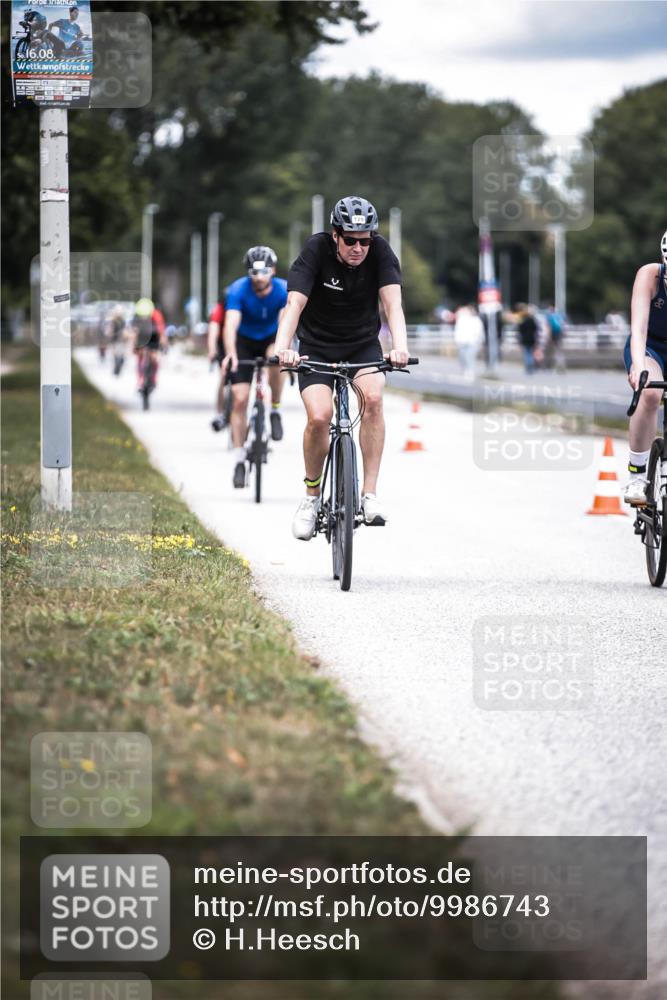 16.08.2026 - KN Förde Triathlon 2026 H.Heesch http://msf.ph/oto/9986743 16.08.2026 13:12:06 Radfahren 512, 555, 578, 589, 705, 726, 729, 739, 746 meine-sportfotos.de