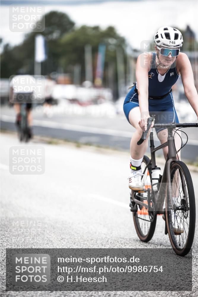 16.08.2026 - KN Förde Triathlon 2026 H.Heesch http://msf.ph/oto/9986754 16.08.2026 13:12:07 Radfahren 512, 555, 578, 589, 705, 726, 729, 739, 746 meine-sportfotos.de