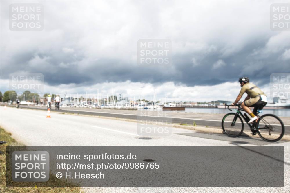 16.08.2026 - KN Förde Triathlon 2026 H.Heesch http://msf.ph/oto/9986765 16.08.2026 12:55:00 Radfahren 196, 504, 586, 721 meine-sportfotos.de
