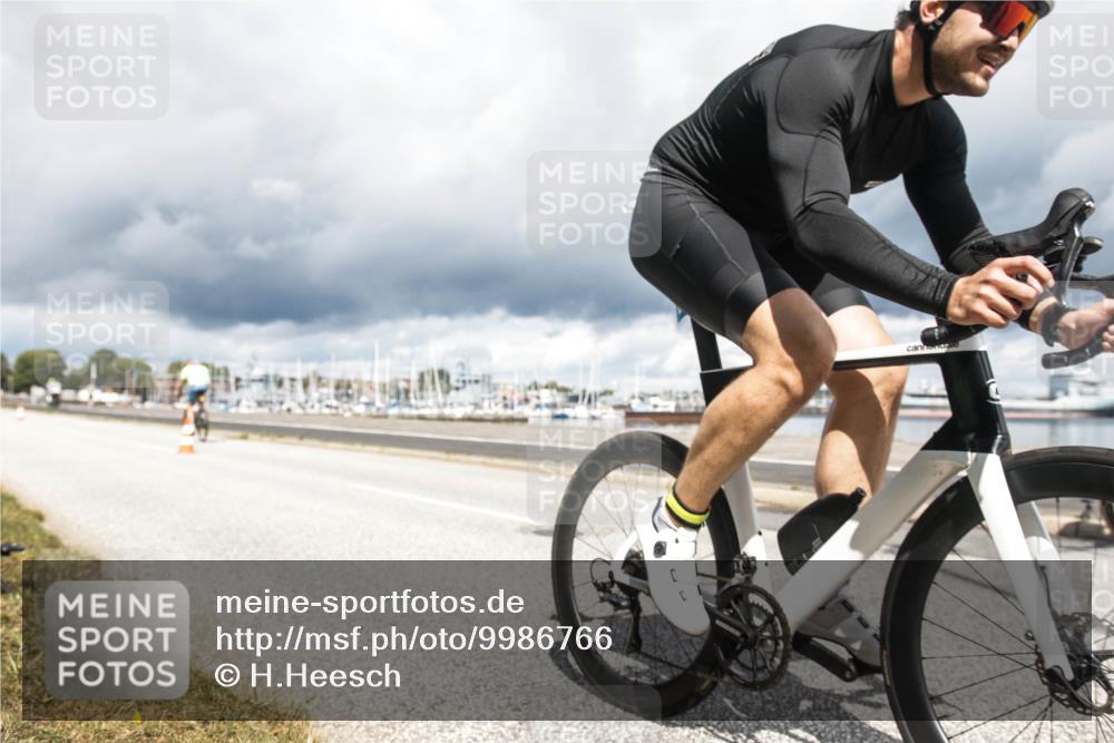 16.08.2026 - KN Förde Triathlon 2026 H.Heesch http://msf.ph/oto/9986766 16.08.2026 12:55:08 Radfahren 523, 555, 586, 705, 733 meine-sportfotos.de