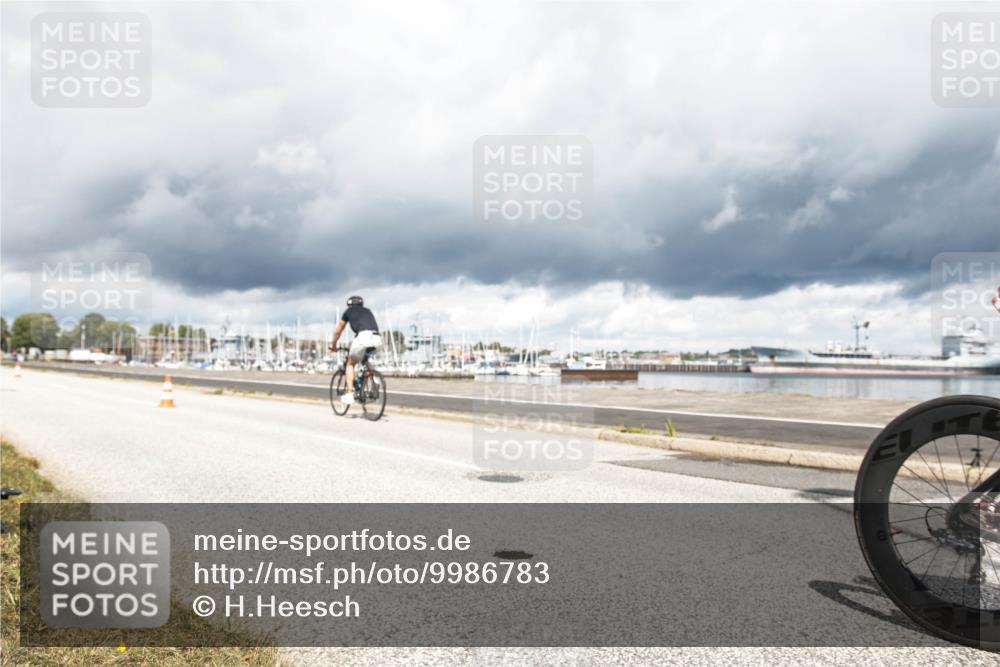 16.08.2026 - KN Förde Triathlon 2026 H.Heesch http://msf.ph/oto/9986783 16.08.2026 12:55:30 Radfahren 526, 580, 719, 720 meine-sportfotos.de
