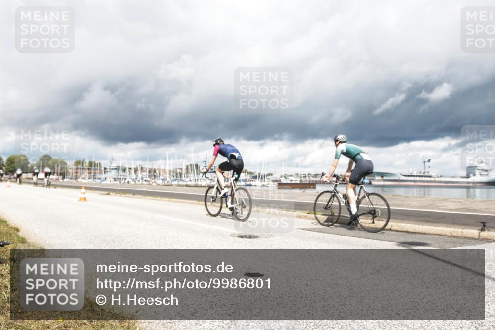 16.08.2026 - KN Förde Triathlon 2026 H.Heesch http://msf.ph/oto/9986801 16.08.2026 12:56:04 Radfahren 704, 714 meine-sportfotos.de