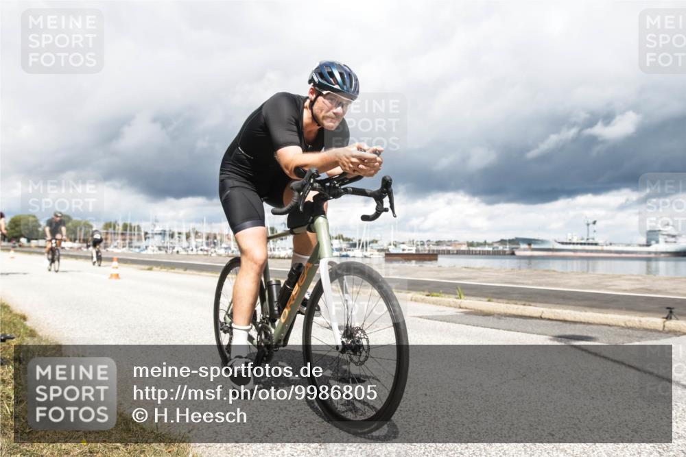 16.08.2026 - KN Förde Triathlon 2026 H.Heesch http://msf.ph/oto/9986805 16.08.2026 12:56:12 Radfahren 512, 567, 573, 585 meine-sportfotos.de